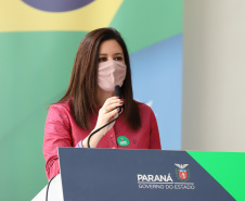 O governador Carlos Massa Ratinho Junior assina nesta terca-feira (28), acordo de cooperação para impulsionar Objetivos de Desenvolvimento Sustentável no Paraná. Na foto, Renata Sene, vice-presidente de Parcerias em ODS e vice-prefeita de Francisco Morato/SP - 28/09/2021 - Foto: Geraldo Bubniak/AEN