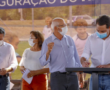 O governador Carlos Massa Ratinho Junior participou nesta quinta-feira (30), em Rolândia, na Região Norte, da inauguração de duas unidades do Meu Campinho, um dos principais programas de esporte e lazer do Governo do Estado. Ele anunciou  também a liberação de R$ 1.799.678,06 para a retomada da construção de um novo Centro Municipal de Educação Infantil (CMEI). 
Foto Gilson Abreu/AEN