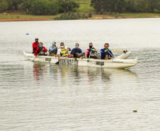 Voluntários da Sanepar e parceiros retiraram cerca de uma tonelada de resíduos da Barragem do Passaúna e do entorno, na manhã desta quinta-feira (30), em Curitiba. O trabalho foi feito com caiaques, stand-ups, canoas e até bicicleta. Participaram cerca de 75 pessoas, da Prefeitura de Curitiba, Rotary Club, Passaúna Paddle Club e da comunidade. -  Curitiba, 30/09/2021  -  Foto: André Thiago/Sanepar