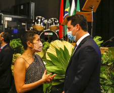 O governador Carlos Massa Ratinho Junior participou nesta quinta-feira (30) da solenidade em comemoração ao Jubileu de Ouro do HU-UEL, reforçando a importância da organização para o Estado, destacando os feitos mais recentes.
Foto Gilson Abreu/AEN