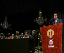 O governador Carlos Massa Ratinho Junior participou nesta quinta-feira (30) da solenidade em comemoração ao Jubileu de Ouro do HU-UEL, reforçando a importância da organização para o Estado, destacando os feitos mais recentes.
Foto Gilson Abreu/AEN