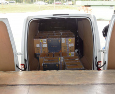 As 344.210 doses da vacina contra a Covid-19 referentes à 56ª pauta de distribuição do Ministério da Saúde chegaram ao Paraná nesta terça-feira (5). Foto: Américo Antonio/SESA