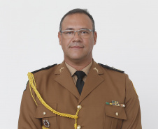 Major Vieira assume o posto antes ocupado pelo tenente-coronel Welby Pereira Sales, que deixa o cargo após mais de 33 anos de serviços dedicados à Polícia Militar e ao Estado do Paraná. Ele dará início ao processo de reserva remunerada.  -  Foto: Arnaldo Alves/Arquivo AEN