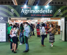 O Estado do Paraná foi representado na 28ª Agrinordeste, tradicional feira realizada em Recife (PE), que termina nesta sexta-feira (08). O evento é uma oportunidade para a atração de mais turistas ao Estado, especialmente no turismo rural e no enoturismo, principais destaques paranaenses na feira. -  Curitiba, 07/10/2021  -  Foto: Paraná Turismo