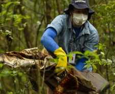 Voluntários da Sanepar e parceiros retiraram cerca de uma tonelada de resíduos da Barragem do Passaúna e do entorno, na manhã desta quinta-feira (30), em Curitiba. O trabalho foi feito com caiaques, stand-ups, canoas e até bicicleta. Participaram cerca de 75 pessoas, da Prefeitura de Curitiba, Rotary Club, Passaúna Paddle Club e da comunidade. -  Curitiba, 30/09/2021  -  Foto: André Thiago/Sanepar