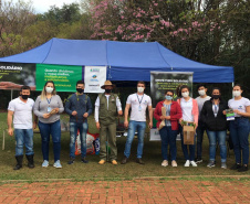 Cerca de 70 famílias de Toledo são beneficiadas com cestas de alimentos, nesta semana. Os donativos são frutos da doação da população em troca de uma muda de árvore nativa, distribuída pelo Instituto Água e Terra (IAT). -  Curitiba, 31/08/2021  -  Foto: SEDEST
