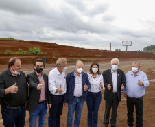 O governador em exercício Darci Piana vistoriou nesta quinta-feira (07) a construção do novo trevo da PR-281, e inaugurou uma unidade do Meu Campinho no distrito de Doutor Antonio Paranhos, em São Jorge D’Oeste, na região Sudoeste do Paraná. - São Jorge D’Oeste, 07/10/2021 -  Foto: Gilson Abreu/AEN