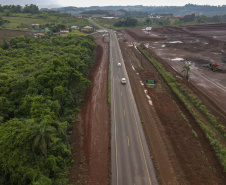 O governador em exercício Darci Piana vistoriou nesta quinta-feira (07) a construção do novo trevo da PR-281, e inaugurou uma unidade do Meu Campinho no distrito de Doutor Antonio Paranhos, em São Jorge D’Oeste, na região Sudoeste do Paraná. - São Jorge D’Oeste, 07/10/2021 -  Foto: Gilson Abreu/AEN