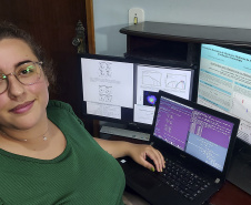 Mulheres na ciência: vida dedicada à pesquisa e um caminho a seguir. Na foto,  Luana Natalie Padilha de apenas 23 anos já está empenhada em realizar o sonho de ser pesquisadora na área de Astronomia.   -  Curitiba, 07/10/2021  -  Foto: Fundação Araucária
