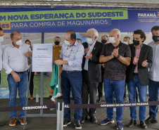 Lazer, geração de emprego e manutenção da limpeza e infraestrutura urbana. As ações fazem parte do pacote de anúncios confirmado nesta quinta-feira (07) pelo governador em exercício Darci Piana em visita à Nova Esperança do Sudoeste. - Nova esperança do Sudoeste, 07/10/2021  -  Foto: Gilson Abreu/AEN