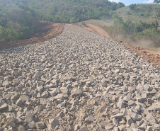 Obra de correção de greide de pontos de alagamentos da rodovia PR-650 entre Godoy Moreira e São João do Ivaí  -  Curitiba, 08/10/2021  -  Foto: DER