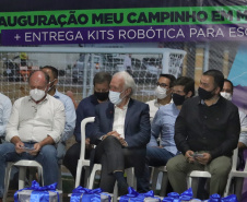  No evento de inauguração do Meu Campinho, o governador em exercício também fez o repasse de kits de robótica do Governo do Estado ao município. Foto: Gustavo Pontes/SEDU