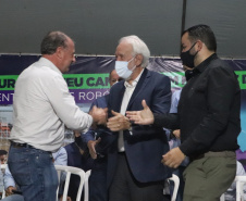 O governador em exercício Darci Piana inaugurou nesta sexta-feira (8) uma unidade do programa Meu Campinho em Munhoz de Mello, no distrito de Fernão Dias, na região Norte do Paraná. O projeto recebeu R$ 269 mil do Governo do Estado, por meio da Secretaria do Desenvolvimento Urbano e de Obras Públicas.Fotoz: Gustavo Pontes/SEDU