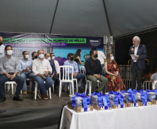 O governador em exercício Darci Piana inaugurou nesta sexta-feira (8) uma unidade do programa Meu Campinho em Munhoz de Mello, no distrito de Fernão Dias, na região Norte do Paraná. O projeto recebeu R$ 269 mil do Governo do Estado, por meio da Secretaria do Desenvolvimento Urbano e de Obras Públicas.Fotoz: Gustavo Pontes/SEDU
