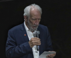 O governador em exercício Darci Piana inaugurou nesta sexta-feira (8) uma unidade do programa Meu Campinho em Munhoz de Mello, no distrito de Fernão Dias, na região Norte do Paraná. O projeto recebeu R$ 269 mil do Governo do Estado, por meio da Secretaria do Desenvolvimento Urbano e de Obras Públicas.Fotoz: Gustavo Pontes/SEDU