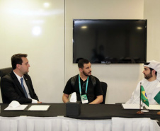 Governador e empresários paranaenses se reúnem com investidores em Dubai. Foto: Governo do Paraná