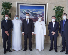 Em reunião com executivos da Emirates, Governador busca voo direto entre Paraná e Dubai. Foto: Governo do Paraná