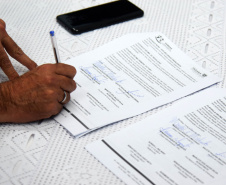 A Secretaria de Estado da Saúde (Sesa) assinou um termo de cooperação técnico científica nesta quarta-feira (13) para implantação e desenvolvimento de atividades de ensino, pesquisa e expansão no Hospital Regional do Litoral (HRL) de Paranaguá, em parceria com a Universidade Estadual do Paraná (Unespar). - Paranaguá, 13/10/2021  -  Foto: Américo Antonio/SESA