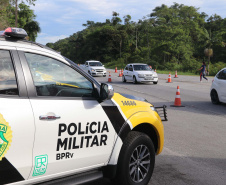 	Excesso de velocidade e acidentes nas rodovias estaduais marcam feriadão. Foto:PMPR