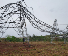 Copel e Sanepar trabalham para restabelecer luz e água em municípios atingidos por temporal. Foto: Copel