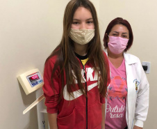 A Secretaria de Estado da Saúde (Sesa) realiza neste sábado (16) o dia D de mobilização nacional da campanha de Multivacinação em crianças e adolescentes menores de 15 anos (14 anos, 11 meses e 29 dias).-  Curitiba, 16/10/2021 -  Foto: Multivacinação/SESA
