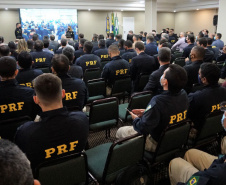 O secretário nacional de Trânsito, Frederico Carneiro, reuniu-se com representantes da Argentina e Paraguai, em Foz do Iguaçu, na tarde desta segunda-feira (18), para apresentar os aplicativos de documentos digitais. - Foz do Iguaçu, 19/10/2021 - Foto: Allan Marba/Detran-PR