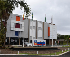 A importância da regionalização da Saúde no desenvolvimento do Planejamento Regional Integrado (PRI) foi destacada pelo secretário de Estado da Saúde, Beto Preto, em Maringá, com as Regionais de Saúde da abrangência da Macrorregião Noroeste, nesta terça-feira (19). - Maringá, 19/10/2021 - Foto: Américo Antonio/SESA