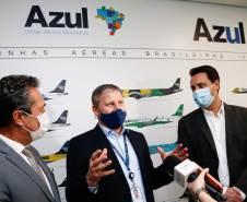O Paraná será o Estado brasileiro com maior número de destinos cobertos pela Azul a partir de 2022. Onze cidades terão novas linhas operadas pela companhia e outras quatro terão suas operações retomadas após terem sido paralisadas durante a pandemia. O anúncio foi realizado nesta terça-feira (19) em um encontro de representantes da companhia com o governador Carlos Massa Ratinho Junior em Campinas (SP), na universidade corporativa da empresa, a Uniazul. Foto: Jonathan Campos/AEN