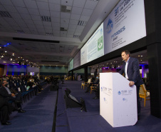 A situação do abastecimento de água para o futuro diante das mudanças climáticas foi um dos temas abordados em painéis de debates durante o 31º Congresso Brasileiro de Engenharia Sanitária e Ambiental, em Curitiba. Organizado pela Associação Brasileira de Engenharia Sanitária e Ambiental (Abes), é o primeiro grande evento realizado na Capital após o início da pandemia. -  Curitiba, 20/10/2021 - Foto: Andre Thiago Chaves Aguiar