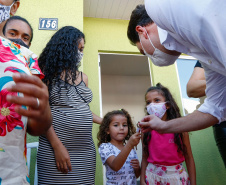 Governador Carlos Massa Ratinho Junior entrega casas em Marumbi. Foto: Jonathan Campos/AEN