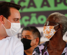 Governador Carlos Massa Ratinho Junior entrega casas em Marumbi. Foto: Jonathan Campos/AEN