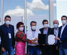 O governador Carlos Massa Ratinho Junior participou nesta quinta-feira (21) em Mandaguari, na Região Norte, da inauguração da nova planta da SuperBAC, empresa especializada em soluções biotecnológicas de alta performance para os segmentos de agricultura, saneamento, óleo e gás e bens de consumo. - Mandaguari, 21/10/2021 - Foto: Jonathan Campos/AEN