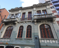 Estado e prefeitura de Curitiba estudam parceria para restaurar prédio histórico da Unespar. Foto: Geraldo Bubniak/AEN