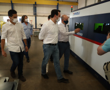 Na visita ao município, o governador visitou a sede da Cool Seed, que celebra 20 anos de sua fundação em 2021. A empresa fabrica e comercializa equipamentos que são utilizados no "pós-colheita", como climatizadores de barracões sementeiros, resfriadores para grãos e sementes, resfriadores para ensaque de sementes e secadores. Seus produtos estão presentes em 14 países. Foto: Ari Dias/AEN