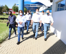 Na visita ao município, o governador visitou a sede da Cool Seed, que celebra 20 anos de sua fundação em 2021. A empresa fabrica e comercializa equipamentos que são utilizados no "pós-colheita", como climatizadores de barracões sementeiros, resfriadores para grãos e sementes, resfriadores para ensaque de sementes e secadores. Seus produtos estão presentes em 14 países. Foto: Ari Dias/AEN