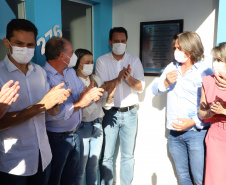 O município de Santa Tereza do Oeste ganhou nesta sexta-feira (22) uma piscina térmica pública para atendimento da população idosa. O local será um centro de reabilitação, com atividades como hidroginástica e fisioterapia e atendimento psicológico. A estrutura foi construída com recursos viabilizados pelo Estado e inaugurada nesta sexta-feira (22) pelo governador Carlos Massa Ratinho Junior.Foto: Ari Dias/AEN