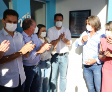 O município de Santa Tereza do Oeste ganhou nesta sexta-feira (22) uma piscina térmica pública para atendimento da população idosa. O local será um centro de reabilitação, com atividades como hidroginástica e fisioterapia e atendimento psicológico. A estrutura foi construída com recursos viabilizados pelo Estado e inaugurada nesta sexta-feira (22) pelo governador Carlos Massa Ratinho Junior.Foto: Ari Dias/AEN