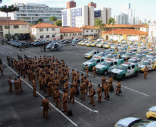 Com o reforço do efetivo administrativo, a Polícia Militar desencadeou a Operação Fecha Quartel III na Capital e em todo o Estado do Paraná nesta sexta-feira (22/10). Apenas em Curitiba e na Região Metropolitana, mais de 270 policiais estão nas ruas, além do efetivo já aplicado no policiamento ordinário, reforçando o patrulhamento nas áreas comerciais, residenciais e com maior índice de ocorrências. - Curitiba, 22/10/2021 - Foto: Soldado Ismael Ponchio