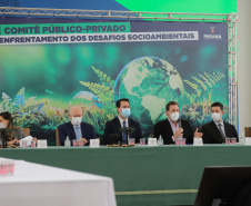 O governador Carlos Massa Ratinho Junior e o vice-presidente do Conselho do Grupo Boticário, Artur Grynbaum, apresentam nesta segunda-feira (25) o primeiro comitê ESG público-privado do Brasil.   - 25/10/2021 - Foto: Geraldo Bubniak/AEN