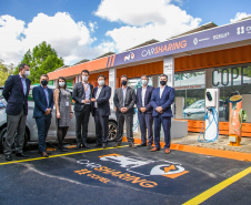 A Companhia Paranaense de Energia lançou na tarde desta segunda-feira (25/10) o programa Carsharing Copel, de compartilhamento de carros elétricos e locação de curta duração, em parceria com a Renault do Brasil.  -  Curitiba, 25/10/2021 -  Foto: Copel