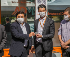 A Companhia Paranaense de Energia lançou na tarde desta segunda-feira (25/10) o programa Carsharing Copel, de compartilhamento de carros elétricos e locação de curta duração, em parceria com a Renault do Brasil.  -  Curitiba, 25/10/2021 -  Foto: Copel