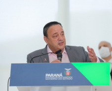 O governador Carlos Massa Ratinho Junior lança nesta terça-feira (26) o programa Inglês Paraná, acompanhado do secretário da Educação e do Esporte, Renato Feder. Na foto, Líder do Governo na Assembleia Legislativa do Paraná, o deputado Hussein Bakri  - 26/10/2021 - Foto: Geraldo Bubniak/AEN