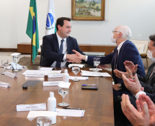 O governador Carlos Massa Ratinho Junior participa nesta terça-feira (26)  da cerimônia de posse da nova diretoria do Movimento Pró-Paraná,  liderado pelo presidente  eleito Marcos Domakoski.   - 26/10/2021 - Foto: Geraldo Bubniak/AEN
