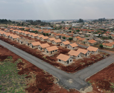 Com o avanço da obra de construção do Residencial Amador Gonçalves, em Jardim Alegre, os interessados em adquirir uma das 41 novas moradias do empreendimento têm até 15 de novembro para se inscreverem no site da Cohapar. A partir desta data, os técnicos da companhia darão início ao processo de enquadramento, classificação e convocação dos pretendentes no município, na região do Vale do Ivaí. (Foto: Alessandro Vieira/AEN)