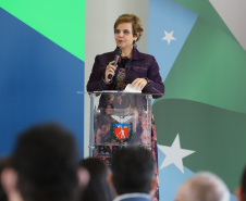 O vice governador Darci Piana e o  secretário de Justiça, Família e Trabalho, Ney Leprevost assinam  nesta quarta-feira  (27) termo de repasse ao Cedca aos municípios,  no Palacio Iguacu.  Na foto, vice-presidente do Conselho Estadual dos direitos da Criança e do adolescente, Angela Mendonça.  Curitiba, 27/10/2021 -  Foto: Geraldo Bubniak/AEN