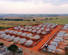 A Cohapar iniciará em novembro a comercialização de 57 novas moradias que estão em fase final de construção em Mariluz, na região Noroeste do Paraná. Os interessados na compra dos imóveis têm até o dia 12 de novembro para realizarem o cadastro no site da companhia e se habilitaram a participar do processo seletivo das unidades habitacionais. - Curitiba, 28/10/2021 -  (Foto: Alessandro Vieira/AEN)