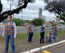 A Receita Estadual do Paraná promoveu nesta quinta-feira (28) a operação volante para fiscalizar o recolhimento do Imposto sobre Propriedade de Veículos Automotores (IPVA) em Ponta Grossa e região. A ação aconteceu na região central da cidade. - Curitiba, 28/10/2021 - Foto: SEFA