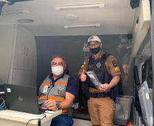 A Receita Estadual do Paraná promoveu nesta quinta-feira (28) a operação volante para fiscalizar o recolhimento do Imposto sobre Propriedade de Veículos Automotores (IPVA) em Ponta Grossa e região. A ação aconteceu na região central da cidade. - Curitiba, 28/10/2021 - Foto: SEFA