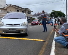 A Receita Estadual do Paraná promoveu nesta quinta-feira (28) a operação volante para fiscalizar o recolhimento do Imposto sobre Propriedade de Veículos Automotores (IPVA) em Ponta Grossa e região. A ação aconteceu na região central da cidade. - Curitiba, 28/10/2021 - Foto: SEFA