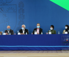 O vice governador Darci Piana e o o superintendente da Ciência, Tecnologia e Ensino Superior, Aldo Bona participam, nesta quinta-feira (28), da entrega do 34 Premio Paranaense de Ciencia e Tecnologia,  no Palacio Iguacu.   Curitiba, 28/10/2021 -  Foto: Geraldo Bubniak/AEN